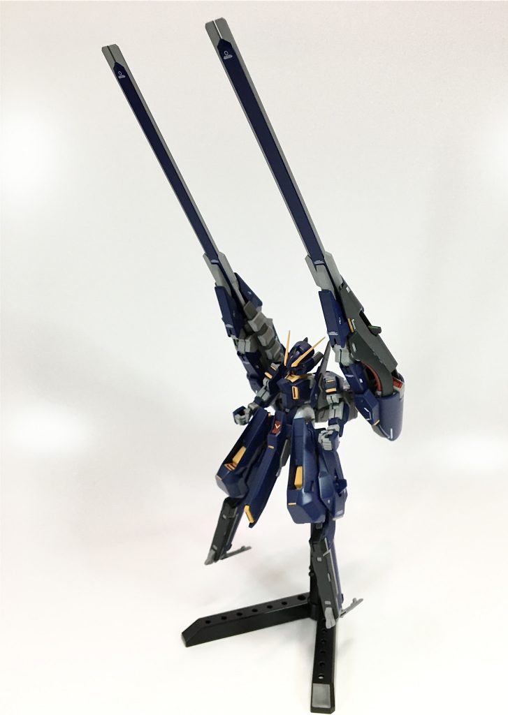 ヘイズルⅡを設定画に近い感じで塗装し、仕上げました。