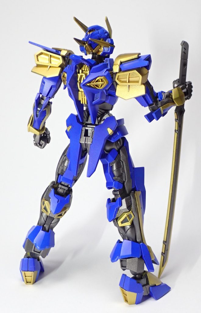 カラー　青紫　　ホワイト → コバルトブルー（クレオス）＋マゼンタ（色の源）　金　　ブラック → ブライトゴールド → スターブライトブラス　黒　　ブラック → 焼鉄色