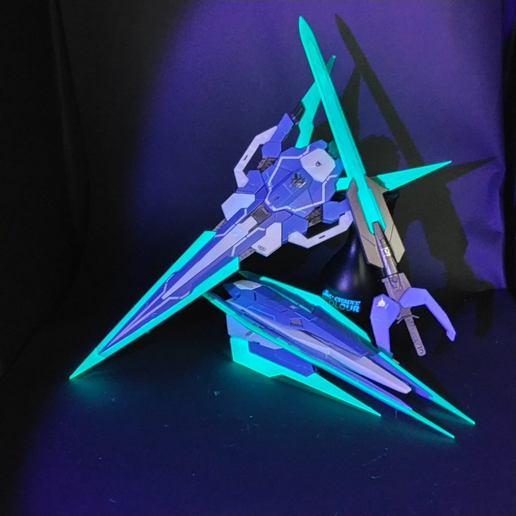 ダブルオークアンタフルセイバー–5枚目/制作者：sea