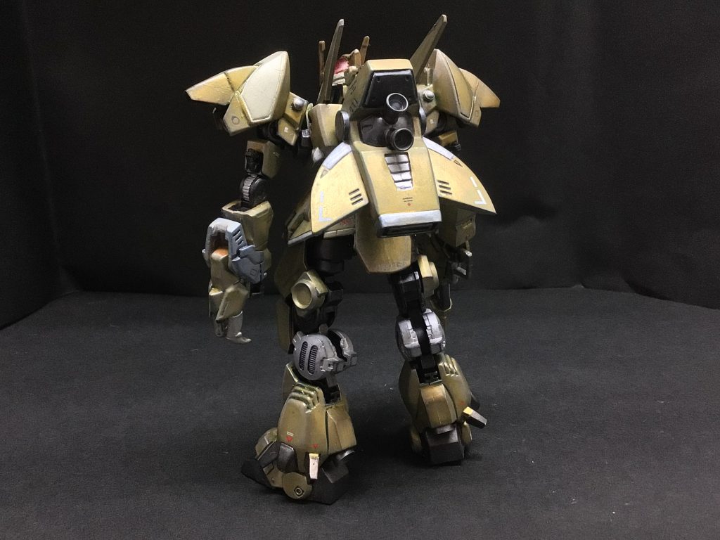 背面。バックパックが大きさ変えずに良いバランスで収まってくれたので終盤の作業が楽になりました。