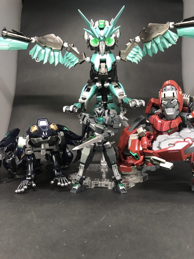 ハヤテとMA3体揃い踏みで〆!ようやく3体並べる事ができました、感無量!今気がついたけど、コアガンダムの初期アーマー3種と同じ青、赤、緑の3色使い(色合いは違うけど)になってたw汎用の青、近接の赤と使い方も似てたwとりあえず忍者ダイバーイブキとコアガンダム・ハヤテのシリーズは以上になるのですが、ゴリラで匂わせた伏線もありますので…もう少しお付き合いください(^◇^;)次は何を作るか決めていませんが、作りかけのミキシングがいくつかあるのでまずはその辺消化しようかな。ここまでご覧いただきありがとうございました!また次回、何か完成したらお会いしましょう。ではでは(^∇^)ノシ
