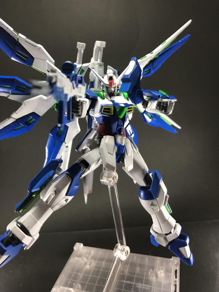 武装その1は前と同じくデスティニーのライフルの色違いです。最初はストフリのライフルにしたかったんですがそれだとあまりにもただのストフリになるので辞めました。