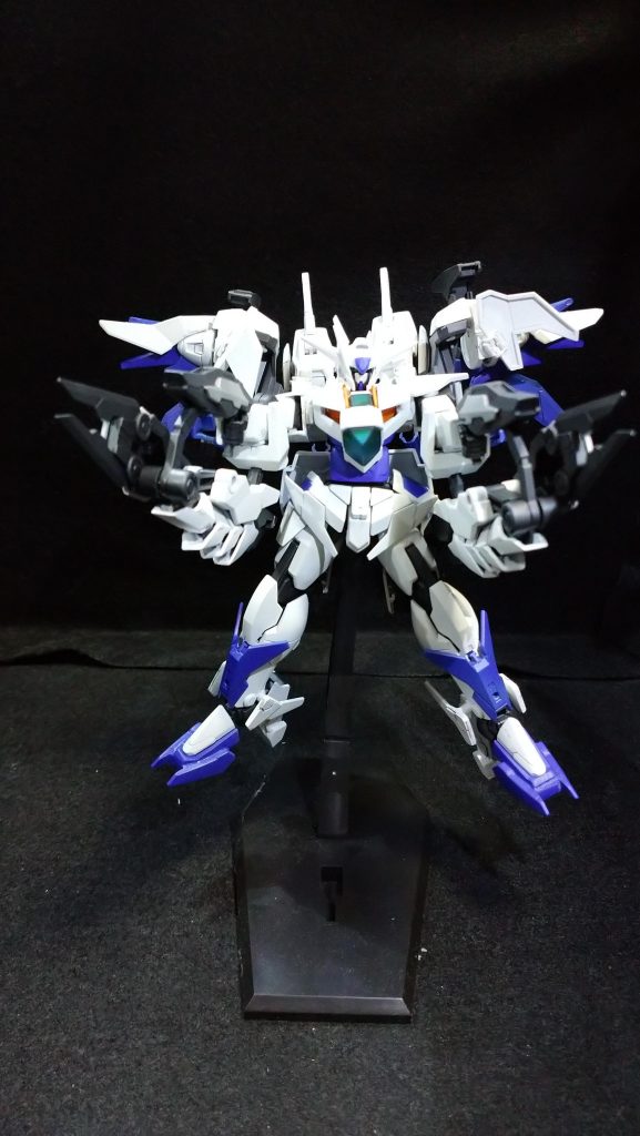 GNハンドガンGNバトルシールドにマウントされた小型銃。威力は小さいが、速射性と精密射撃に優れている。