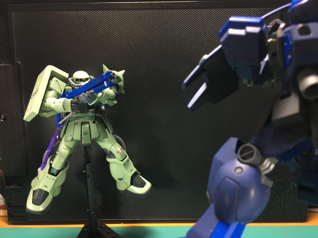 ようやくジオン残党戦らしい画も撮れるようになりました。ジム・クゥエルと交戦。