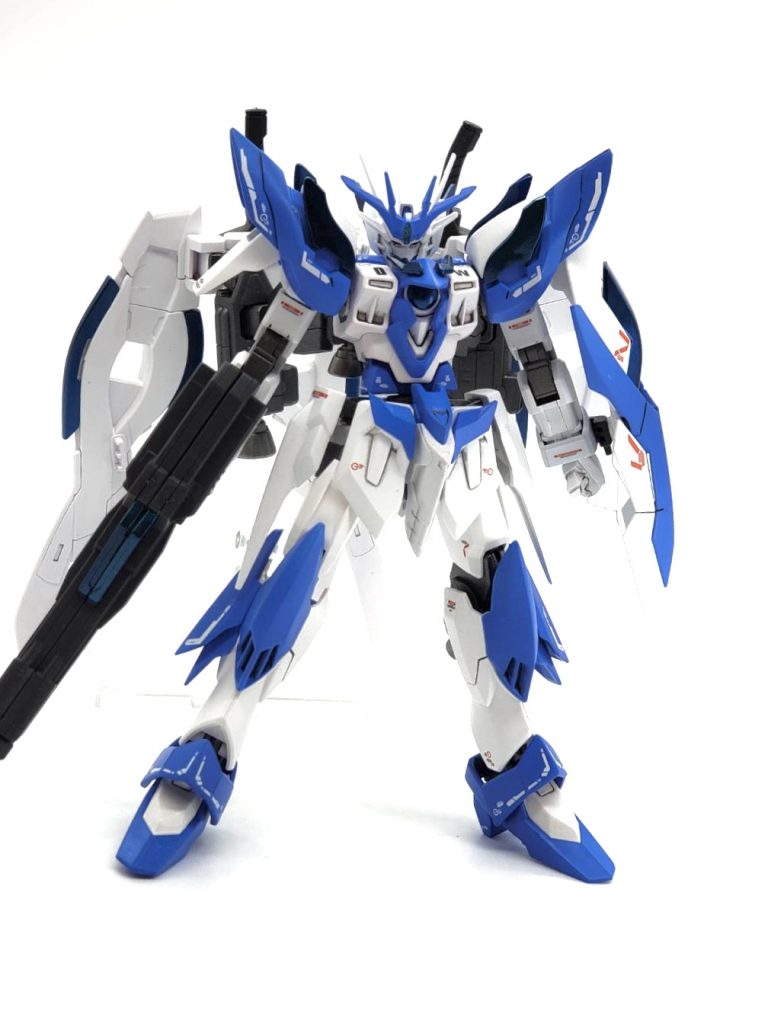 ドラゴンの名の通り、換装変形でドラゴンモードになることができます。デュエル・マスターズのボルメテウスホワイトドラゴンを意識しています。