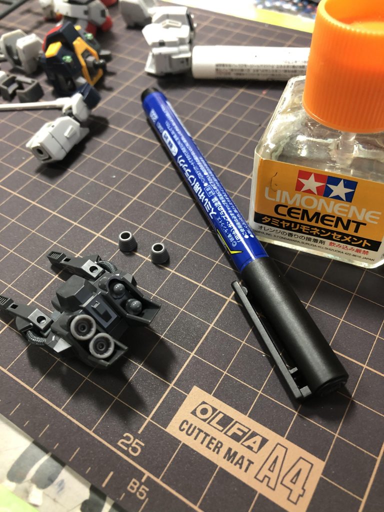 バーニアノズルがハマリがゆるいので接着剤でこていしてます。