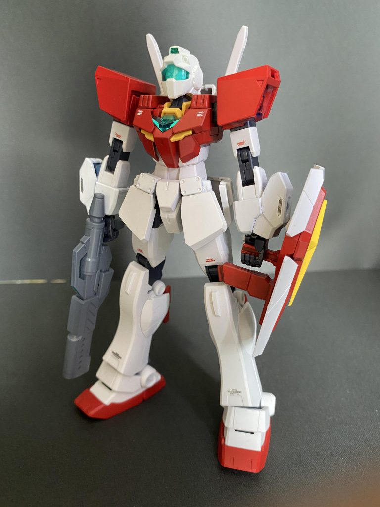 製作にあたりアーマーを可能な限りジムの物に変更