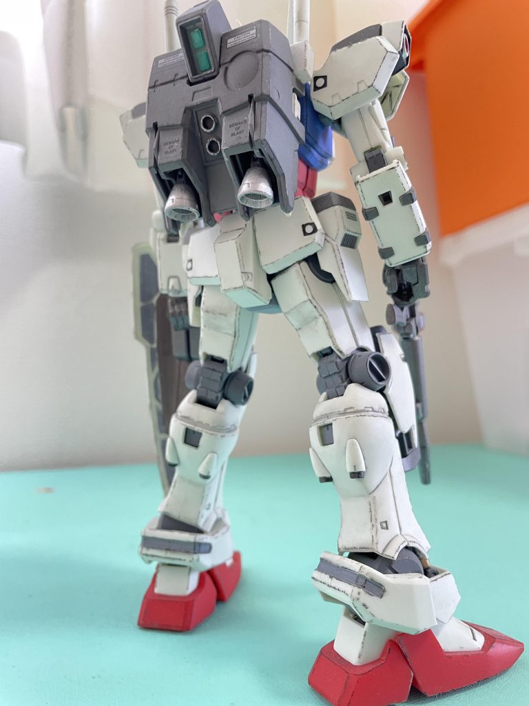 MGでも旧キットだと思うので、中々手こずりました。