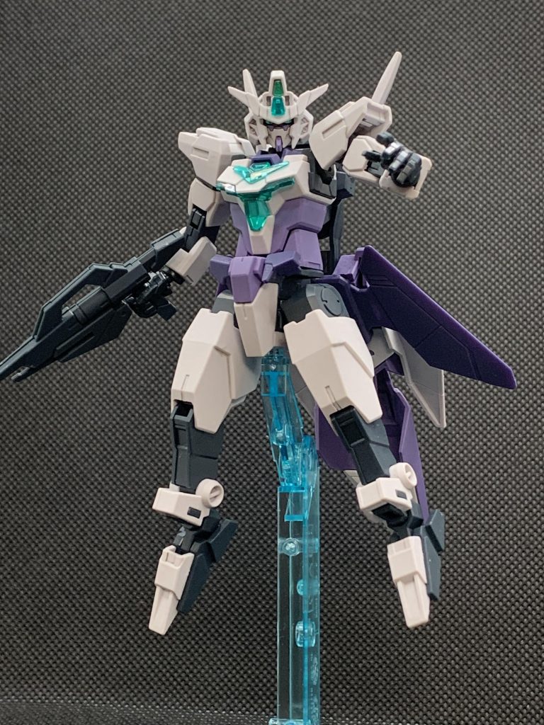 コアガンダム単体。特にいじらず成型色とトップコートで仕上げてます。たまにはこれぐらいでシンプルに仕上げるのもオツなものでしょう。