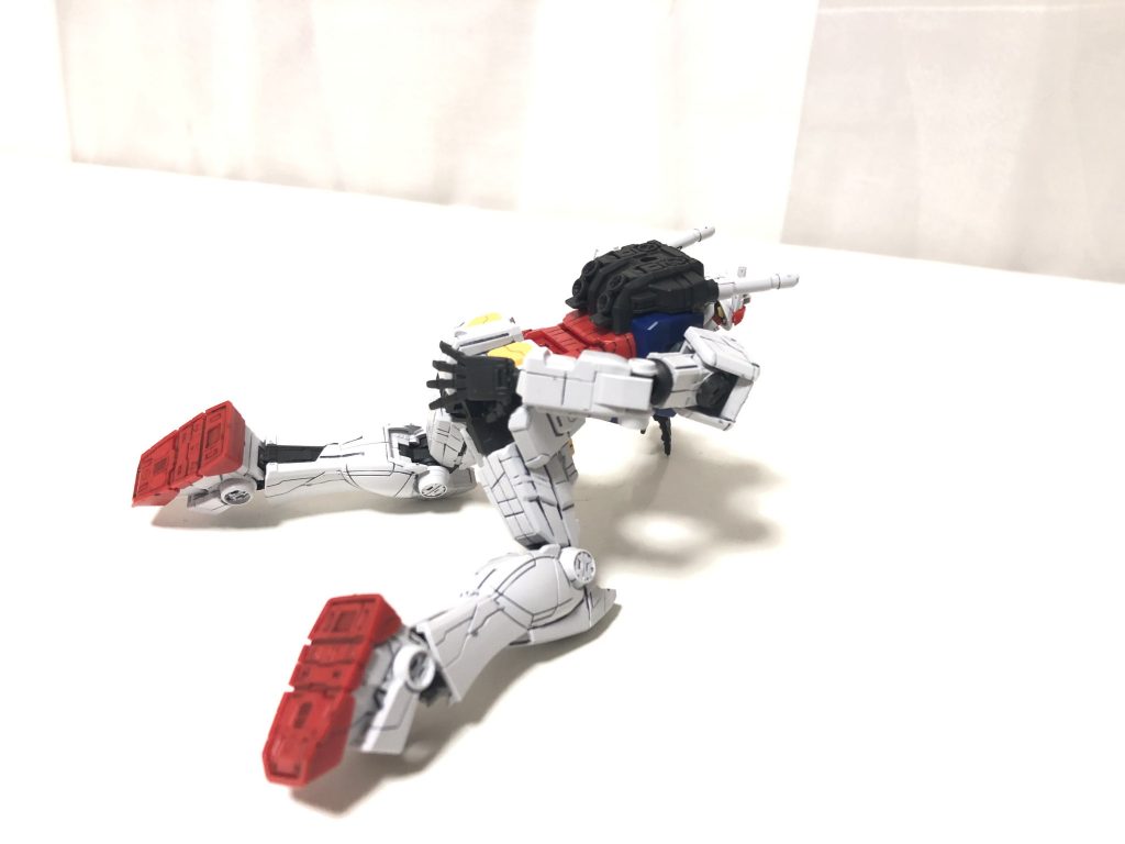 RX-78F00 ガンダム–3枚目/制作者：魏理(ギリ)