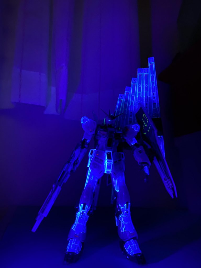 RG 1/144 νガンダム[クリアカラー]–3枚目/制作者：Libra1022