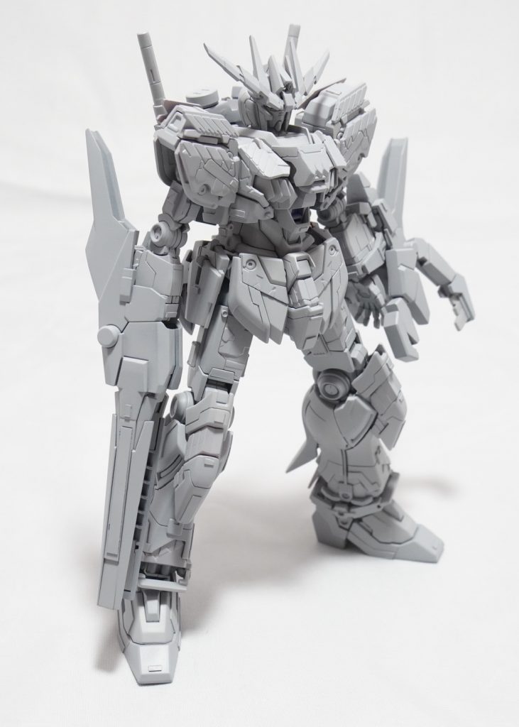 筋彫りやプラ板でディテールアップしたものの、黒が濃すぎて分かりづらくなったのが無念です。