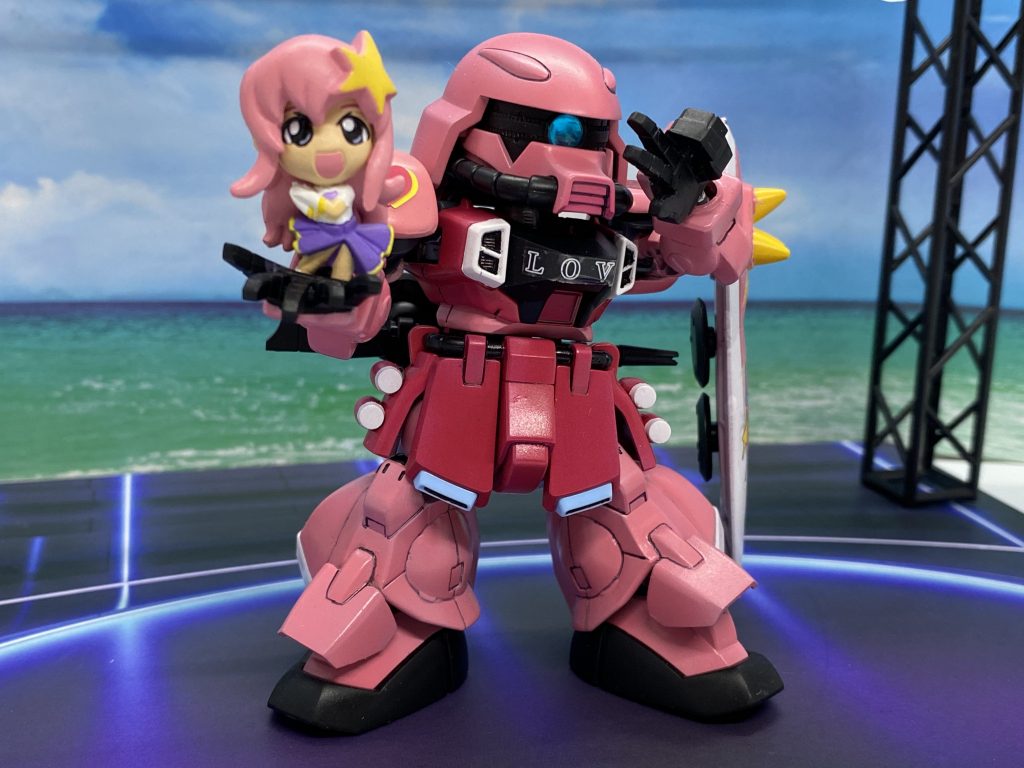 左手は、平手と、握り手を組み合わせてポーズを決めてみました。キラッ^_−☆