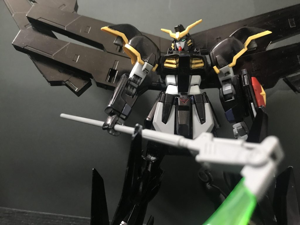 黒はガンダムマーカー…