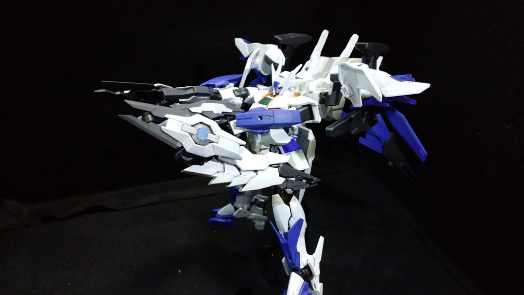 GNハンドガンGNバトルシールドにマウントされた小型銃。威力は小さいが、速射性と精密射撃に優れている。