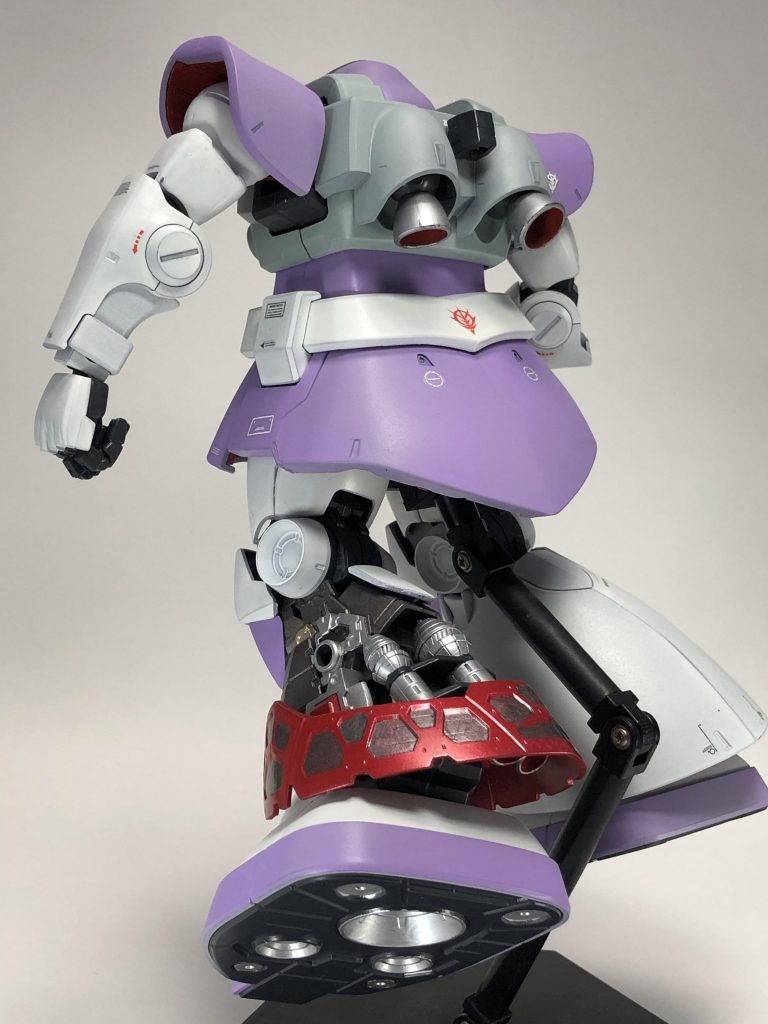 見えない部分も塗装したくなるMGの罠