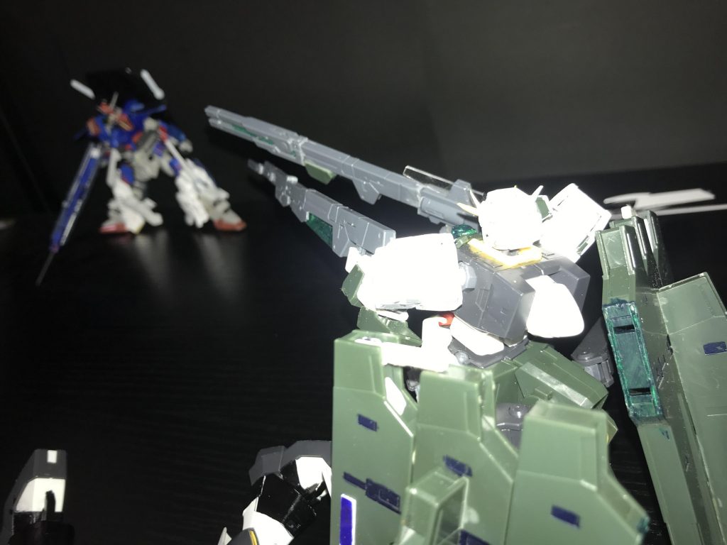 サバーニァー「大丈夫か？」サバーニァー「狙い撃ったら良いんだろうけど…」サバーニァー「ロックオン！てや！」