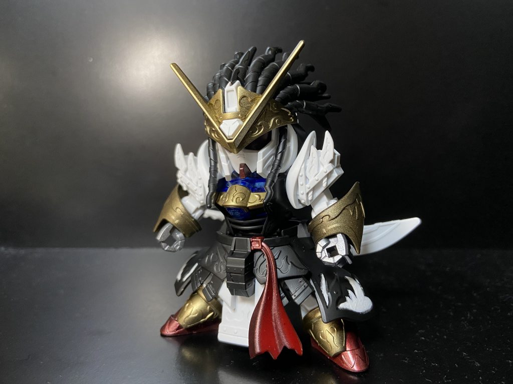 というわけでちょちょッと改修✨髪の毛を炙って寝かせ、もみ上げも下向けに。アンクルガード内側を切り飛ばして開脚を確保しました。