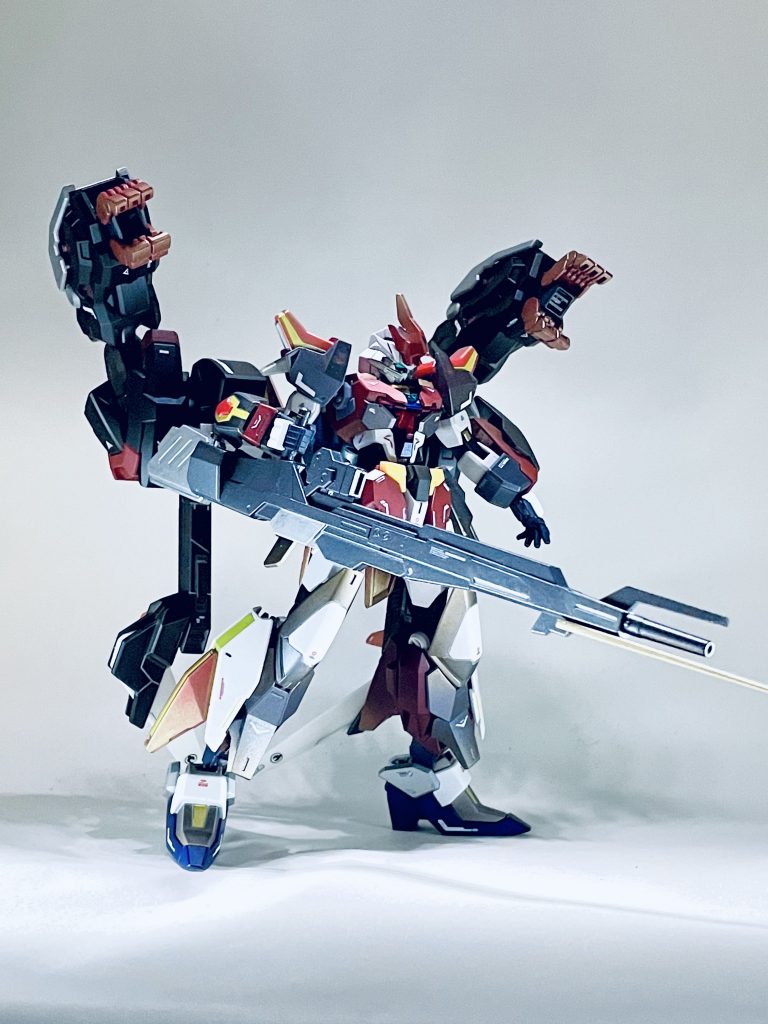 背部はダンタリオンをそのまま使ってます。ルナゲイザーのバックパックと両方がドッキングしてる状態です。