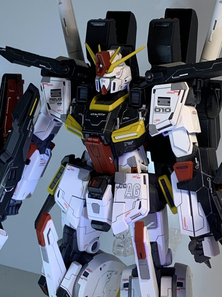 今回かなり時間がかかりました(`・ω・´)タミヤアクリルでの筆塗り全塗装はなかなか大変です。ただ、かなり楽しく作成できました^ ^子供の頃つくった思い出の機体。最高でした^ ^