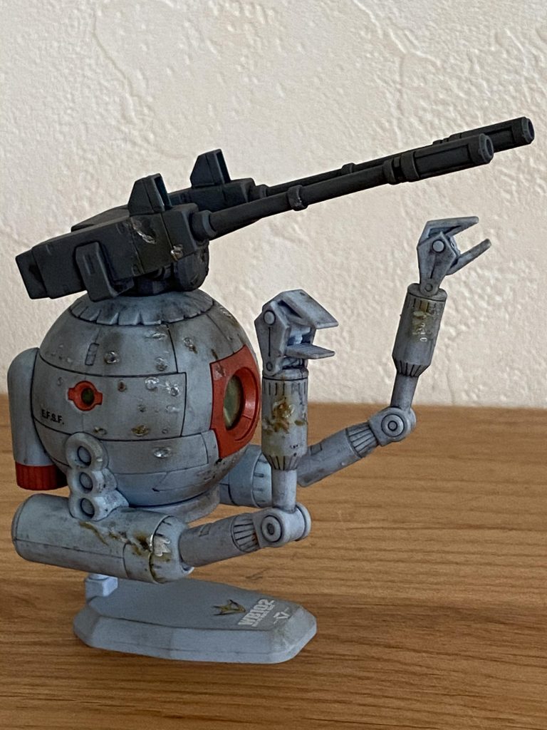 デカールはなんかテキトーに貼りました。