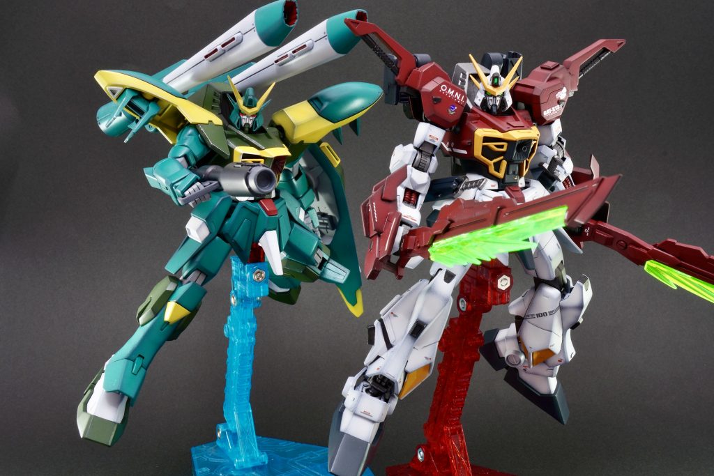 以前作成したカラミティガンダムとの並び立ちです。フォビドゥン、レイダーも欲しいところです。