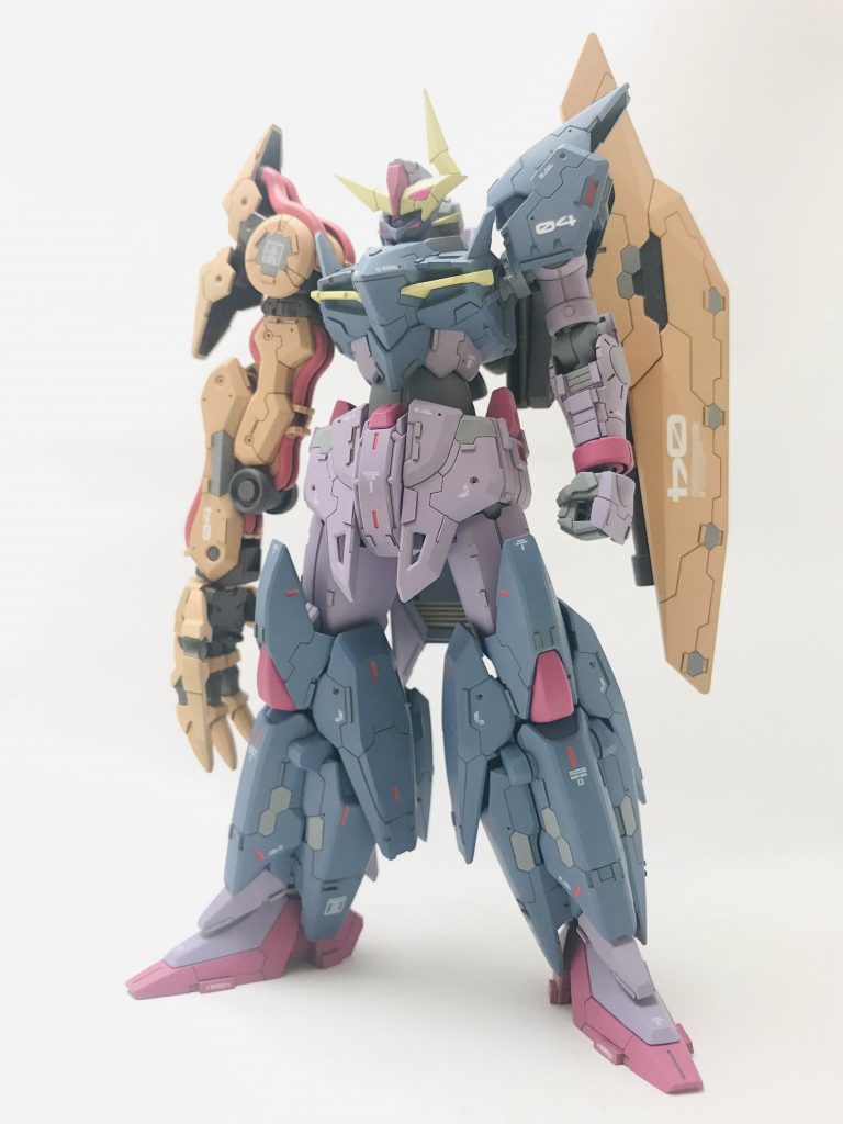 形を変えた部分は両肩を内側に寄せたのと腹を2ミリほど延ばしたのみ。非常に綺麗なプロポーションをしていました。