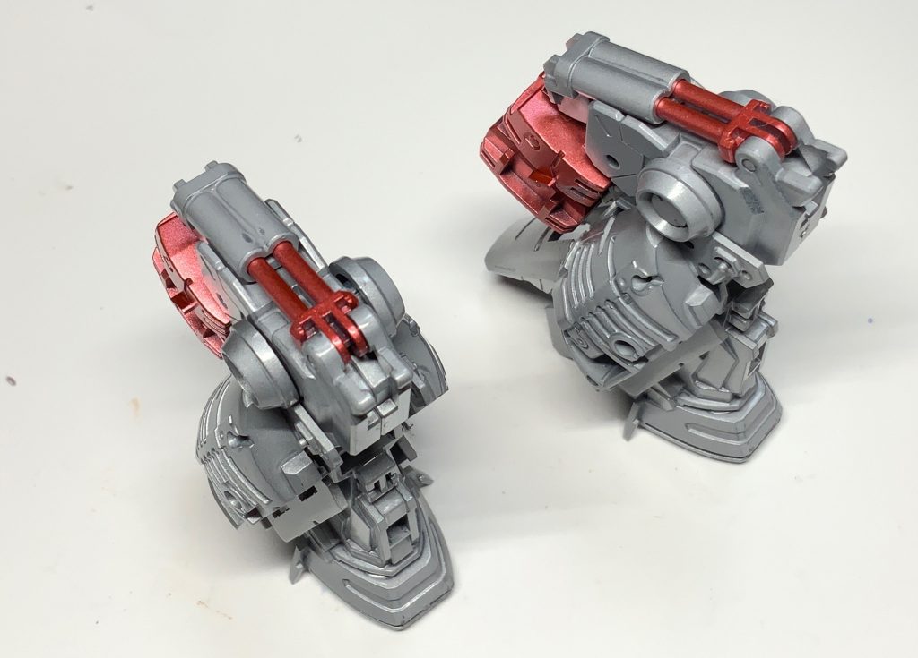 内部フレームはほぼシルバー シリンダーは基本シルバーとゴールドなんですが今回はシルバーとレッドにしてみました