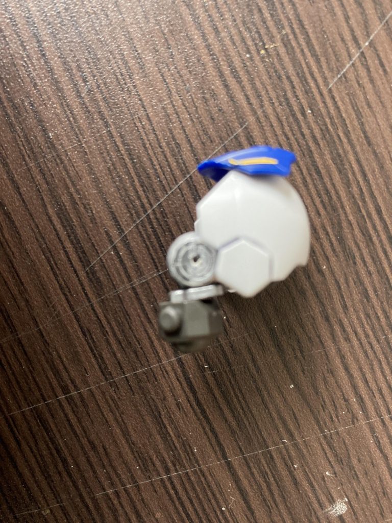 肩とポリキャップは外しました。