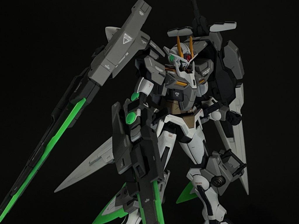 ダブルオーガンダム　セブンソード/Gこっちのほうがすっきりしてていいかもしれない。