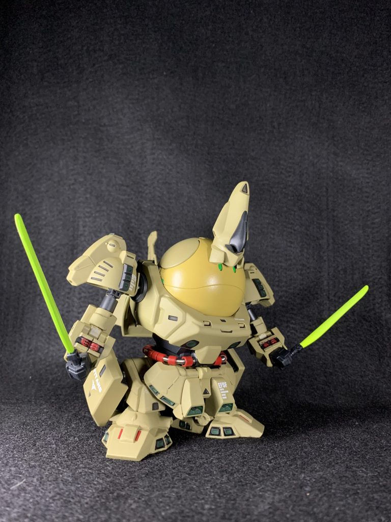 ビーム・ソードも持ってみる。