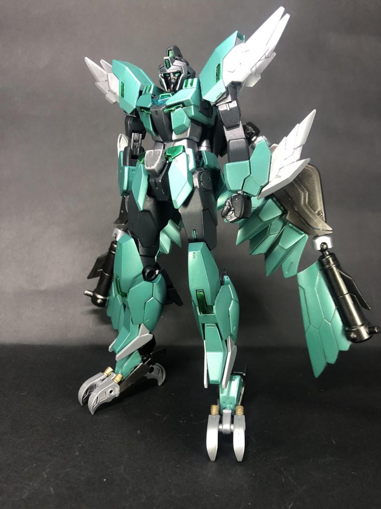 ハヤテガンダム・ハットリコアガンダム・ハヤテがハットリアーマーを装着した、大型の翼を持つ空中戦用アーマー。主に手裏剣術と風属性の術技を駆使して戦う。また、ビットの扱いに長けており、コアガンダムの状態より同時操作可能な個数と操作精度が向上している。だが、MA時と同様エネルギー消費量が多く、長期戦には不向きである為、使い所が重要となる。解説⑤風属性疾風流忍術には風属性の術が多く、イブキは風の扱いに長けている。ハットリアーマーはその風属性を可能な限り再現したもので、実はイブキとの相性が最も良い。ジライヤアーマーが汎用性重視の強化形態とするならば、ハットリアーマーは属性に特化したハヤテの進化形態と言えるだろう。エネルギーの問題もあり長時間は使えない為、イブキはこのアーマーを切り札として使う事が多い。