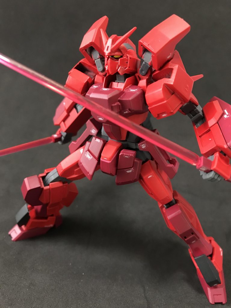 肩のスラスターが可動域の邪魔にならないようにするのにめちゃくちゃ悩みました。