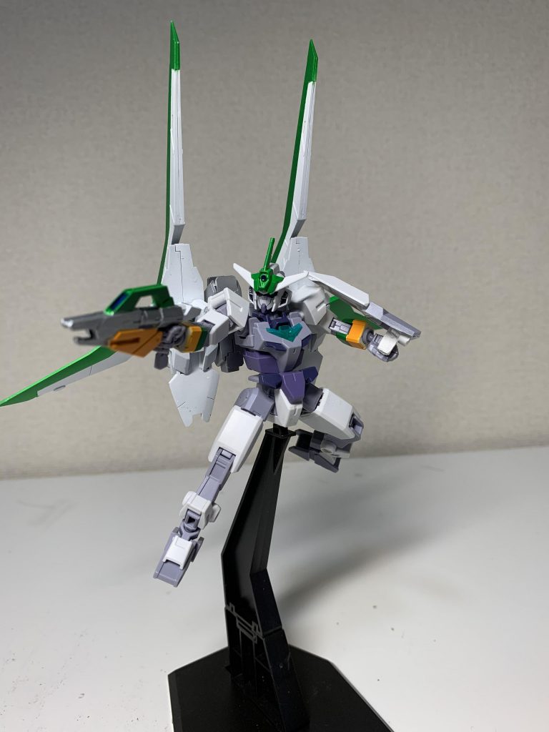 ビームライフル！この形態では火力は強化していません。