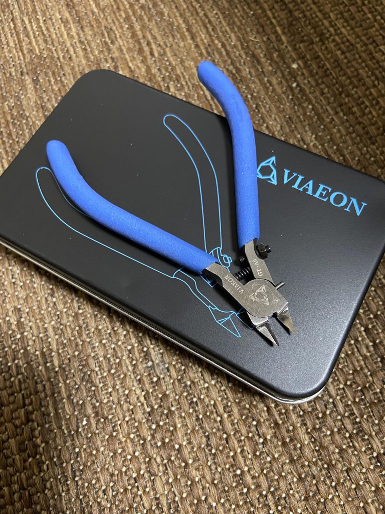 ちなみにニッパーを新調しました!片刃初挑戦です!ぬるぬる切れるー✨三千円くらいでしたが、価値あるなぁ‥最近積みプラ我慢したら道具買えるんじゃねと思い立ったものの、道具も積みプラも買うので本末転倒。笑