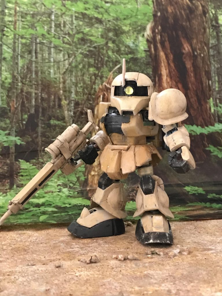 クロスシルエットの旧ザクキットの頭を加工しました。