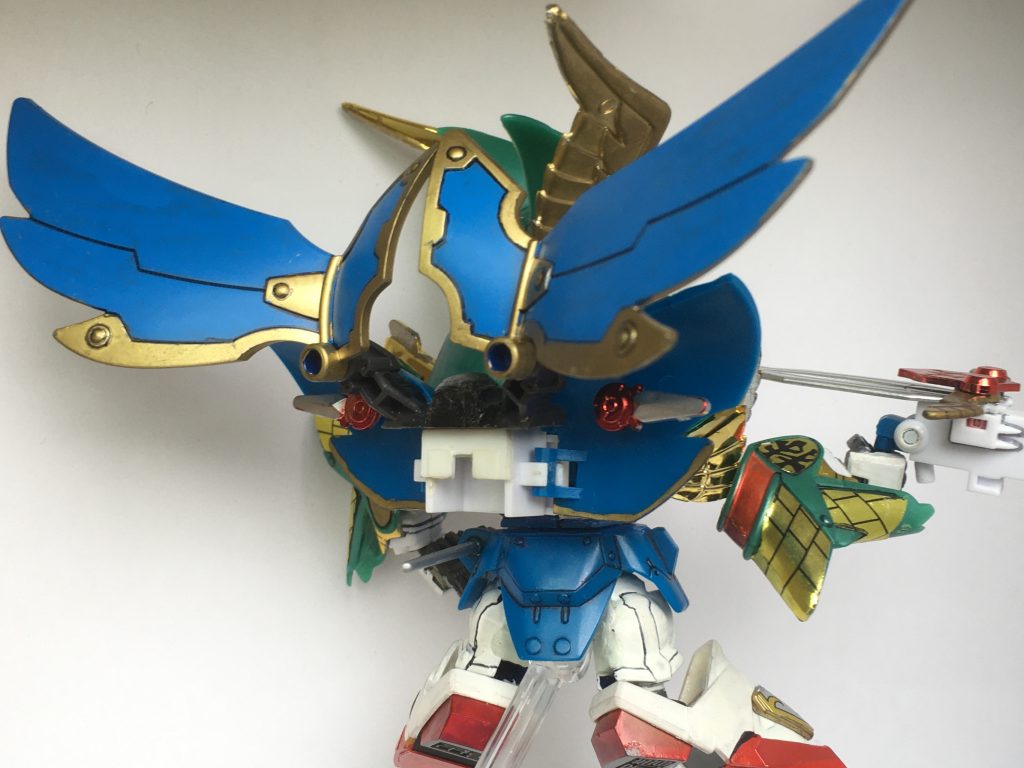 背後から。曹丕ガンダムのバックパックは磁石接着。