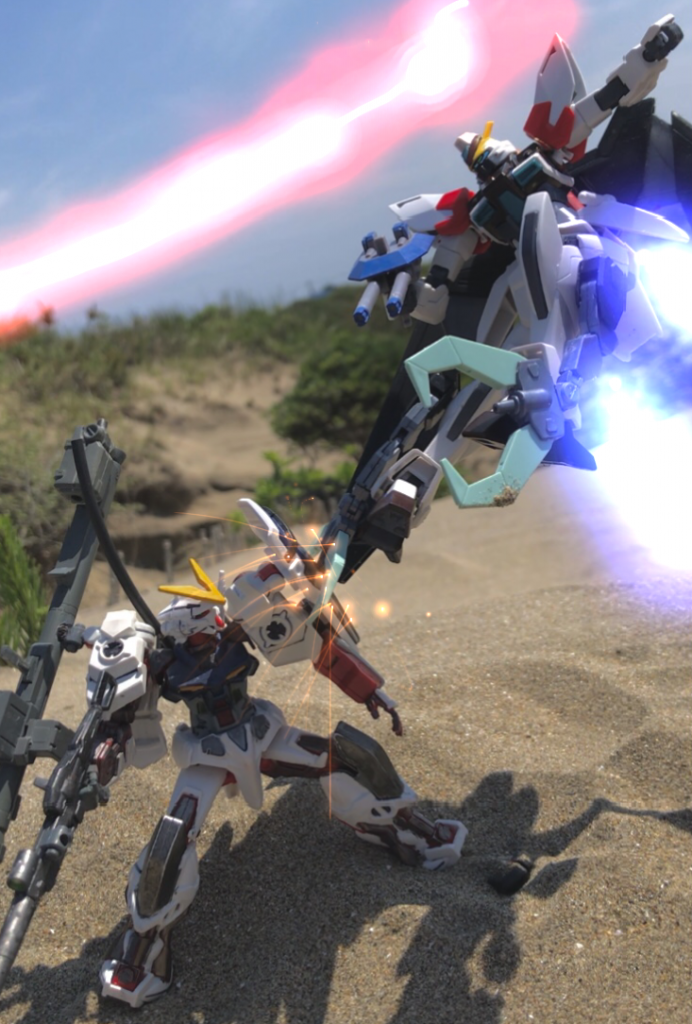 過去作「カウンターアストレイ」と交戦するウィンダム・エクストラパックR。(レイダー)