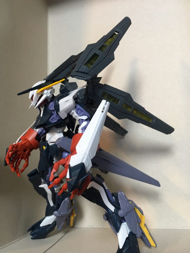 翼内部のクリアパーツはクリアレジンで複製