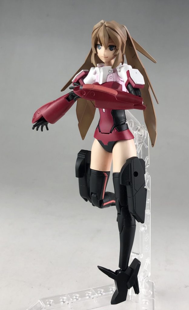 太ももはちゃんと出しましたよっモールドはパテ埋めしました。