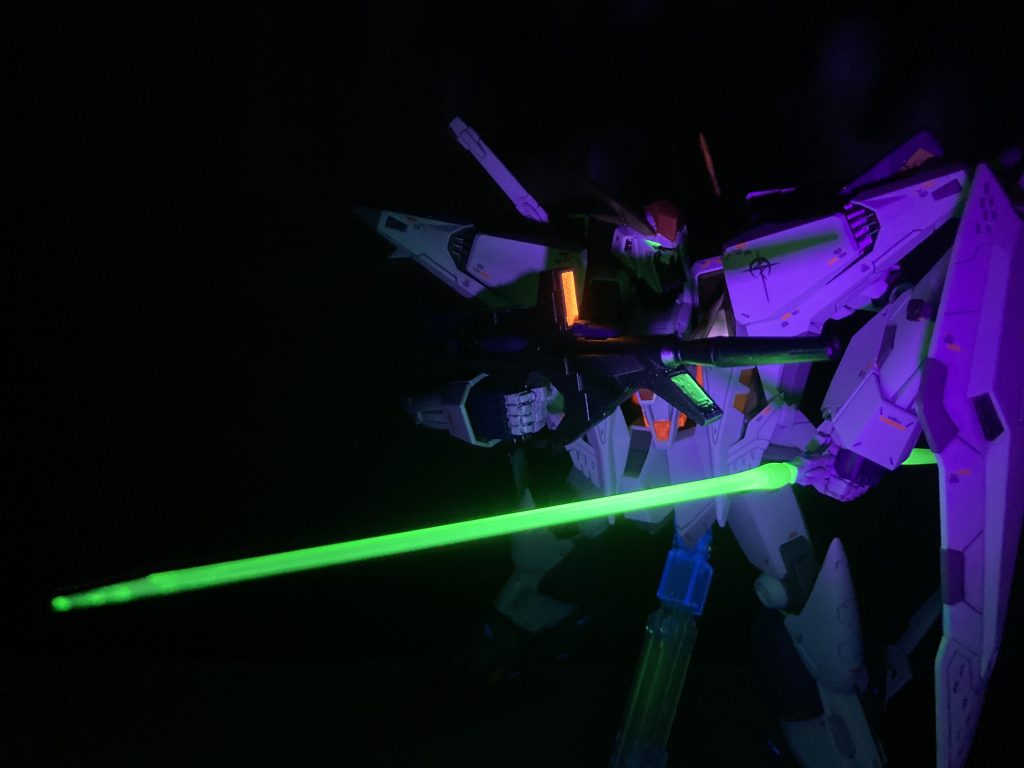 予告でもあったシーン盾とサーベルを構えてるシーンが好きなんですが、ポージングが下手で再現できてないんですよね