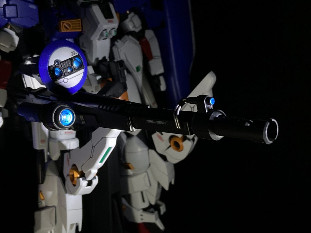 ビームスマートガンはレンズの内側のみ塗装して奥行きを出してみた