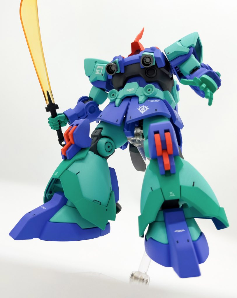 HG ドムR35–2枚目/制作者：坂本コウジ