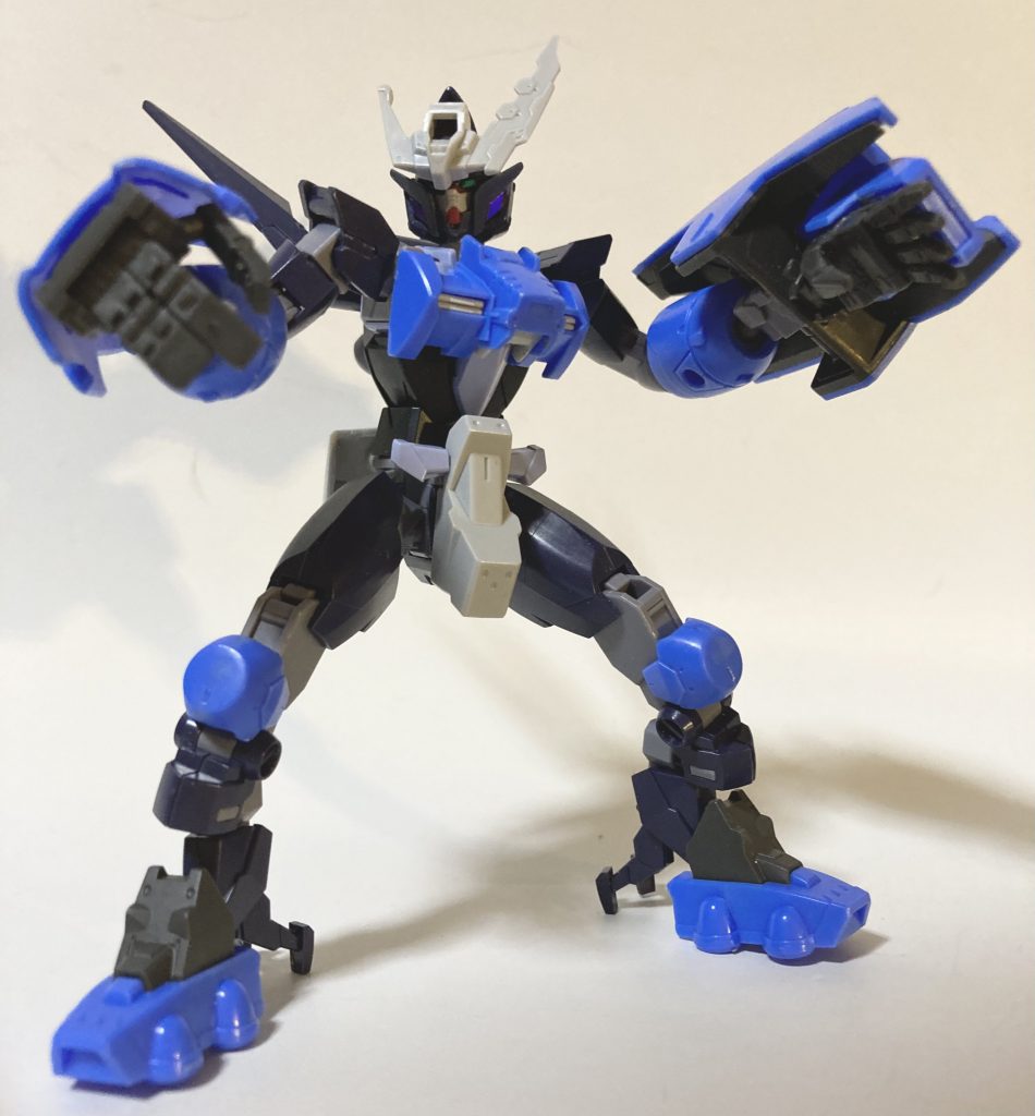 武器その1。盾ナックル！ボコる！