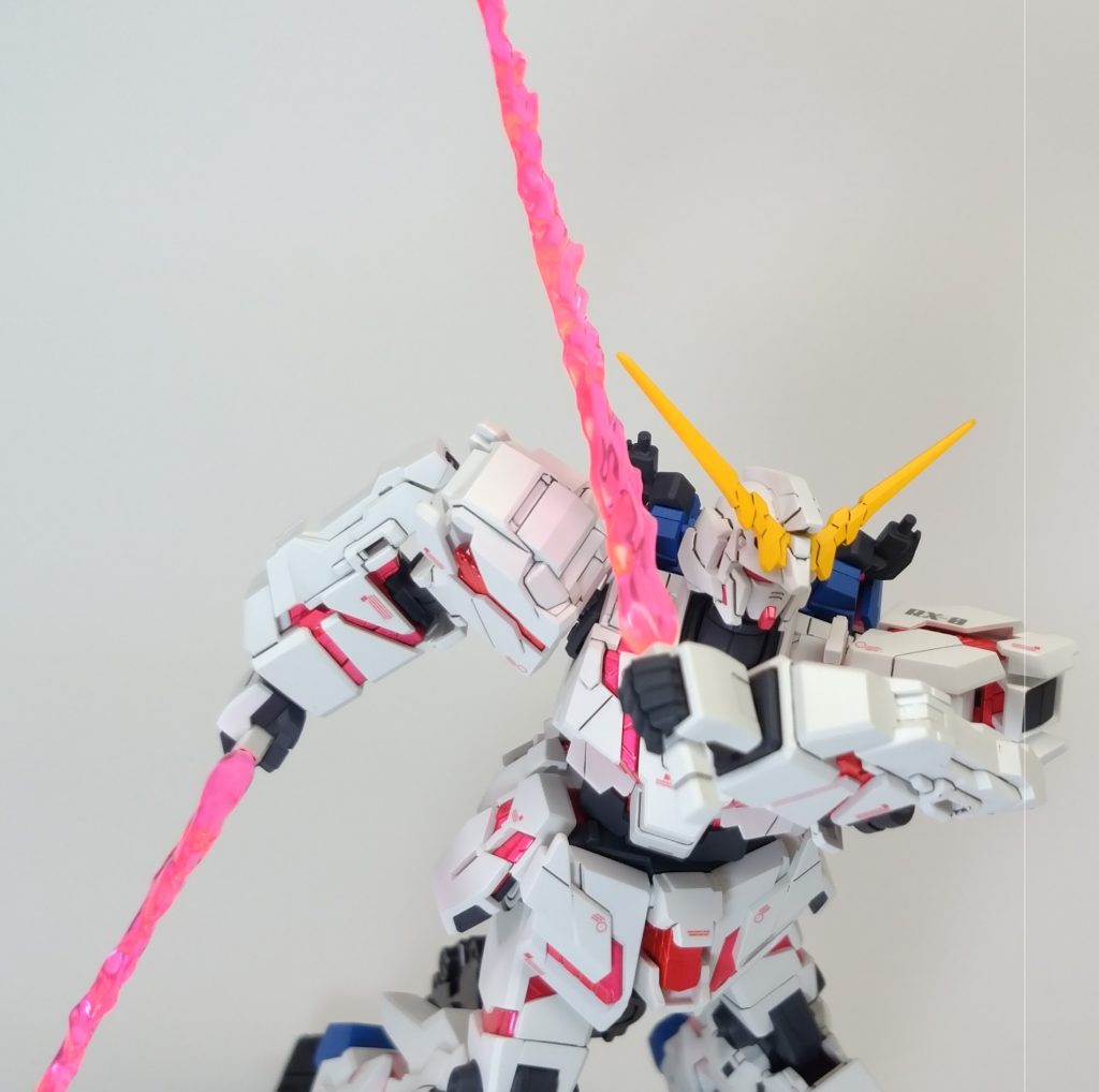 HGUC ユニコーンガンダム(DM)–5枚目/制作者：しろもももぐ