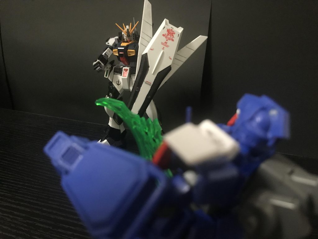 ???「あ!そ、そうだった!来てくれたんだね!あ、ありがとう!」???「ストライキって呼んで!」ストライキ「ち、ちょっと待ってて!道具探してくる!」ストライキはそう話すといきなり走り何かを探しに行く様子で向かった。