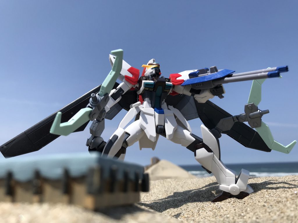 3機の特徴的な武装類のストライカーパック化は短期間で完了。開発はスムーズに進んでいき遂にストライカー運用の為、各部をアップデートした性能試験機が完成する。だが順風満帆だった開発計画、そこに突如として暗雲が立ち込めた。起動テストを終了後、暫くして大西洋連邦軍は開発計画への投資を打ち切ってしまったのだ。