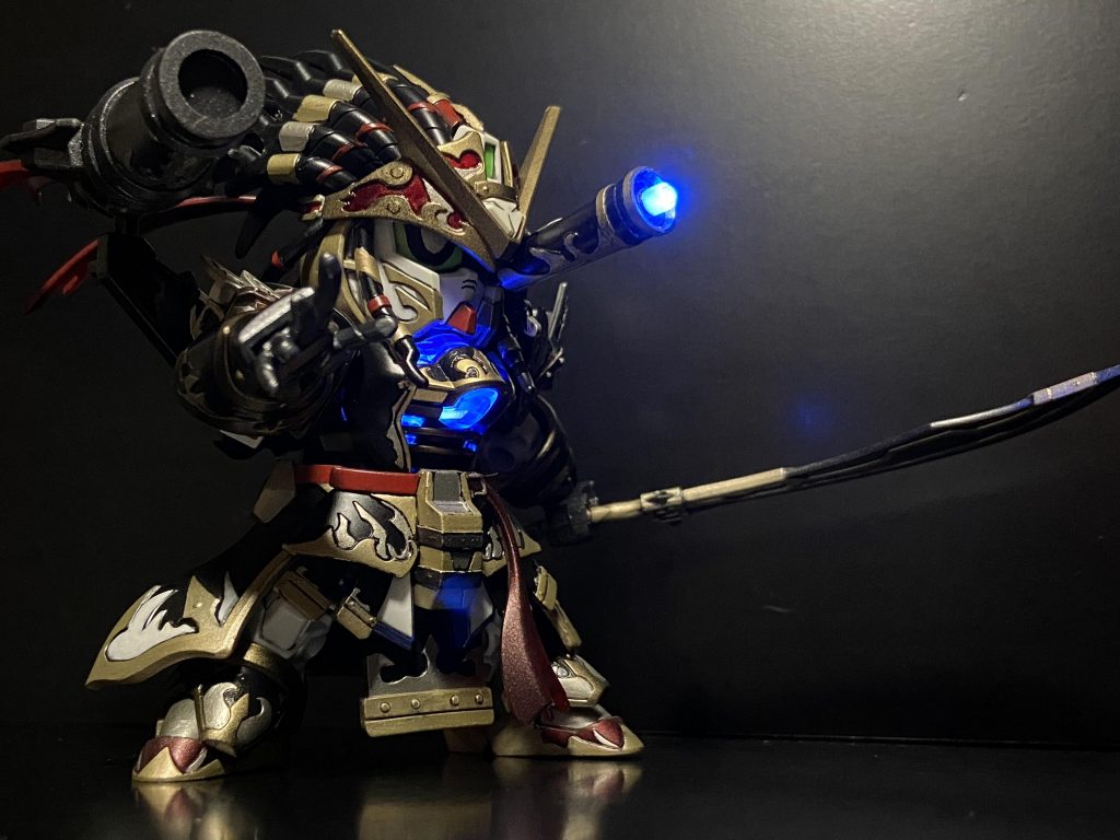 仮面のミライトは挿してるだけです✨消灯時は自作のキャップパーツと差し替えです^ ^