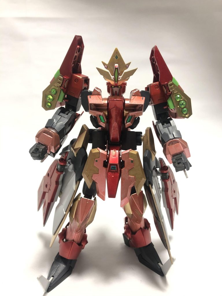 キングモード改めカイザーモード！！王冠や肩にジュエルシールを使用。パーツも微妙に取り付け位置が違ったりしています