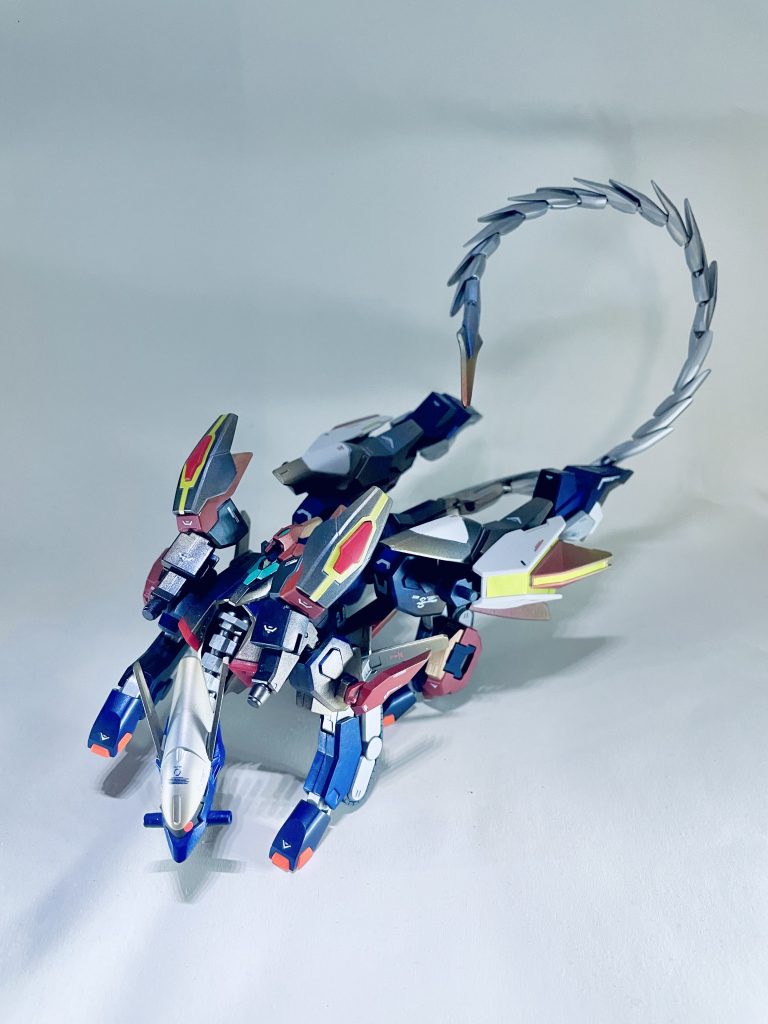 尻尾の先は虹色のグラデーション加工を施しました。